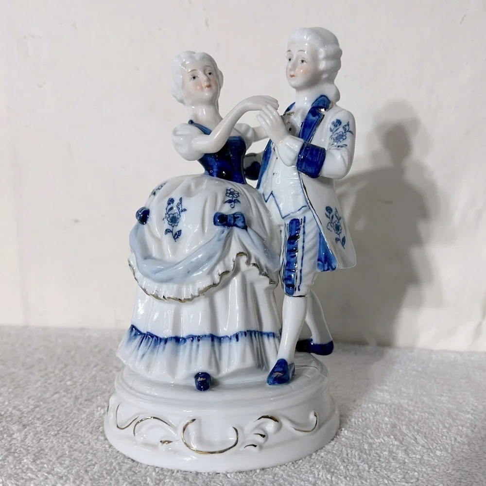 Vintage Porcelain French Colonial Couple Dancing Music Box